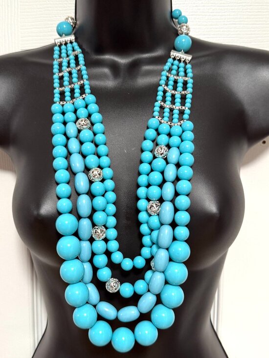 Joan Rivers Jewelry - Joan Rivers Blue Beads Statement Necklace